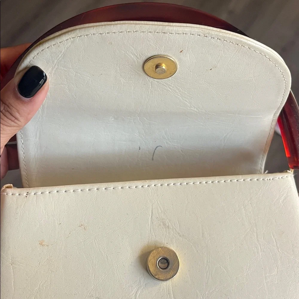Vintage Cream Handbag with Tortoise Handle - Picture 8 of 10